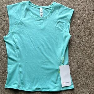 Lululemon cap sleeve hiking shirt, wild mint, size 8 NWT